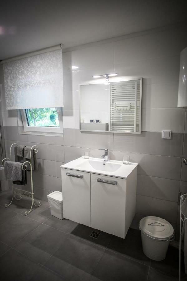 Apartman Magnolia Іванич-Град Екстер'єр фото